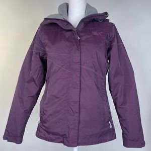 Women’s tri climate Mountain Hardware women’s winter coat in plum